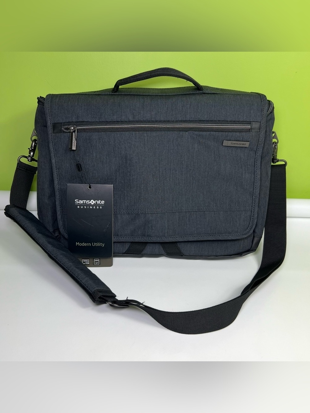 Samsonite Modern Utility Laptop Messenger Bag, Charcoal Heather NWT